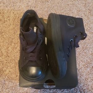 All black toddler converse